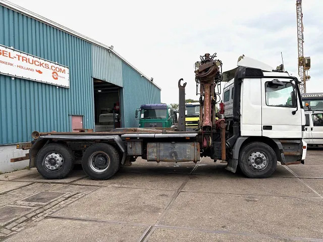 Mercedes-Benz Actros 2540 L 6x2 MP1 WITH V-CRANE & HOOK-ARM SYSTEM (EPS WITH CLUTCH (3 PEDALS) / REDUCTION AXLE / STEEL-/AIR SUSPENSION / P.T. - شاحنة ذات الخطاف, شاحنة كرين: صور 4 Mercedes-Benz Actros 2540 L 6x2 MP1 WITH V-CRANE & HOOK-ARM SYSTEM (EPS WITH CLUTCH (3 PEDALS) / REDUCTION AXLE / STEEL-/AIR SUSPENSION / P.T. - شاحنة ذات الخطاف, شاحنة كرين: صور 4