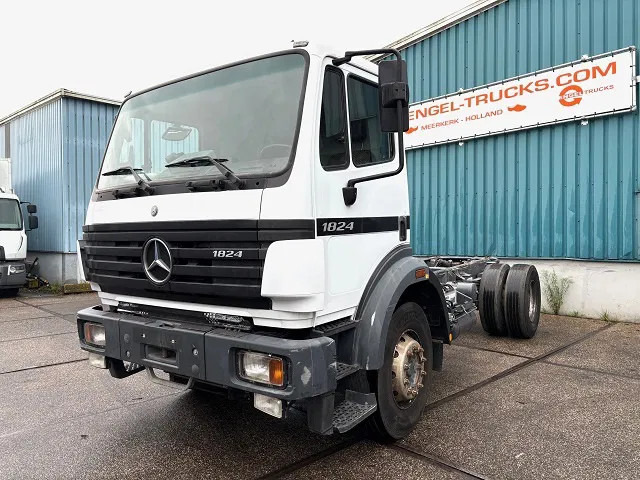 Mercedes-Benz SK 1824 K (ONLY 226.000 KM!) 4x2 FULL STEEL CHASSIS (MANUAL GEARBOX / REDUCTION AXLE / FULL STEEL SUSPENSION / P.T.O.) - الشاسيه شاحنة: صور 1 Mercedes-Benz SK 1824 K (ONLY 226.000 KM!) 4x2 FULL STEEL CHASSIS (MANUAL GEARBOX / REDUCTION AXLE / FULL STEEL SUSPENSION / P.T.O.) - الشاسيه شاحنة: صور 1