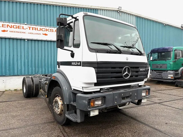 Mercedes-Benz SK 1824 K (ONLY 226.000 KM!) 4x2 FULL STEEL CHASSIS (MANUAL GEARBOX / REDUCTION AXLE / FULL STEEL SUSPENSION / P.T.O.) - الشاسيه شاحنة: صور 2 Mercedes-Benz SK 1824 K (ONLY 226.000 KM!) 4x2 FULL STEEL CHASSIS (MANUAL GEARBOX / REDUCTION AXLE / FULL STEEL SUSPENSION / P.T.O.) - الشاسيه شاحنة: صور 2