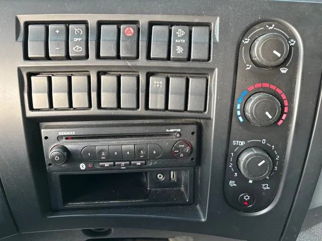 مبردة شاحنة Renault D 19 D320 SLEEPERCAB 4x2 LAMBERET / THERMOKING (EURO 6 / RETARDER / AUTOMATIC GEARBOX / AIRCONDITIONING): صور 15