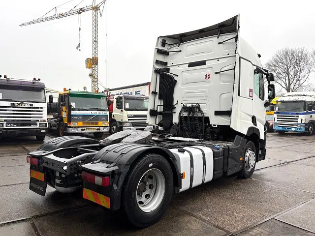 Renault T460 HIGH (EURO 6 / I-SHIFT / HYDRAULIC SYSTEM / VBI-BRAKE / P.T.O. / 2x DIESELTANK / ETC.) - شاحنة جرار: صور 3 Renault T460 HIGH (EURO 6 / I-SHIFT / HYDRAULIC SYSTEM / VBI-BRAKE / P.T.O. / 2x DIESELTANK / ETC.) - شاحنة جرار: صور 3