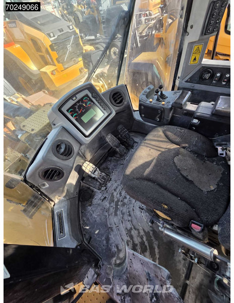 Cat 966 K FIRE DAMAGE - OPERABLE - اللودر بعجل: صور 5 Cat 966 K FIRE DAMAGE - OPERABLE - اللودر بعجل: صور 5