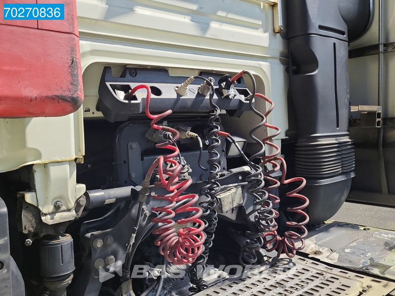 DAF XF 440 XF 4X2 SC Mega Hebesattel Euro 6 - شاحنة جرار: صور 5 DAF XF 440 XF 4X2 SC Mega Hebesattel Euro 6 - شاحنة جرار: صور 5