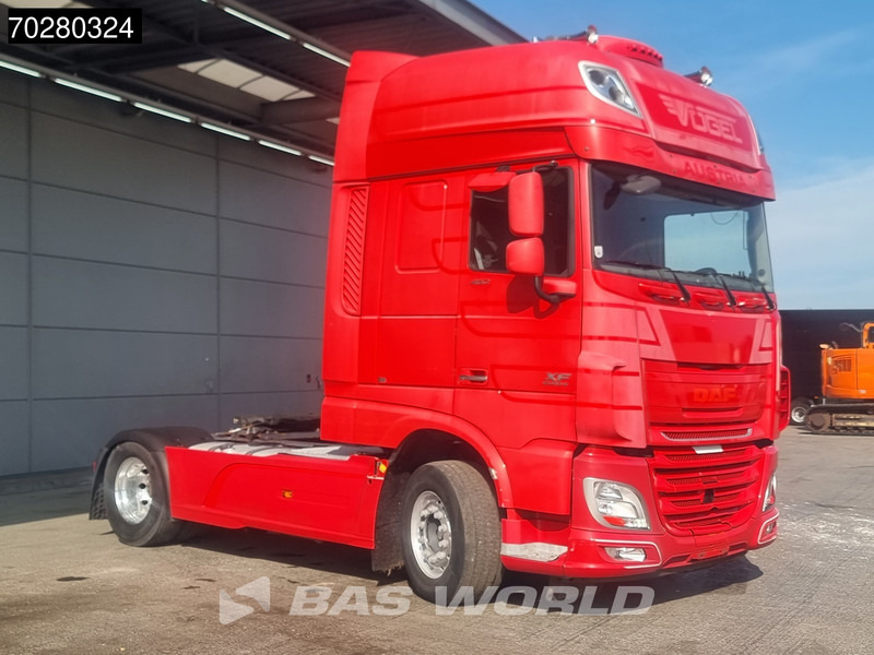 DAF XF 460 4X2 SSC Retarder 2xTanks Standklima Euro 6 - شاحنة جرار: صور 3 DAF XF 460 4X2 SSC Retarder 2xTanks Standklima Euro 6 - شاحنة جرار: صور 3
