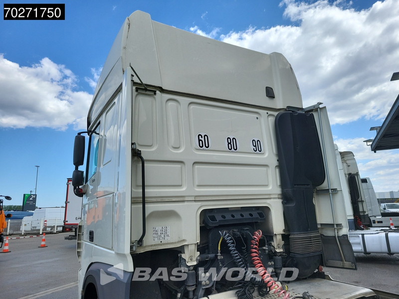 DAF XF 530 4X2 BROKEN ENGINE! Retarder Standklima ACC Euro 6 - شاحنة جرار: صور 5 DAF XF 530 4X2 BROKEN ENGINE! Retarder Standklima ACC Euro 6 - شاحنة جرار: صور 5