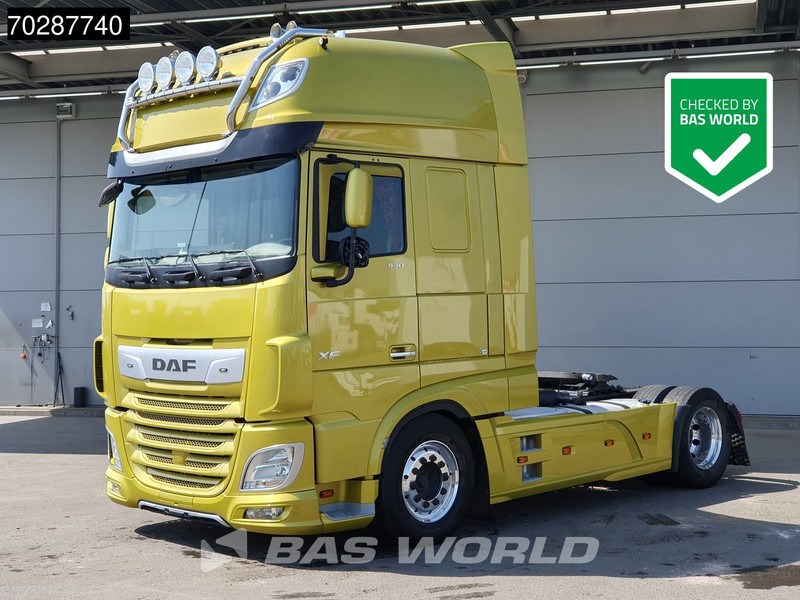 DAF XF 530 4X2 BROKEN ENGINE! SSC Retarder Full-Air 2xTanks ACC Standklima LED Euro 6 - شاحنة جرار: صور 1 DAF XF 530 4X2 BROKEN ENGINE! SSC Retarder Full-Air 2xTanks ACC Standklima LED Euro 6 - شاحنة جرار: صور 1
