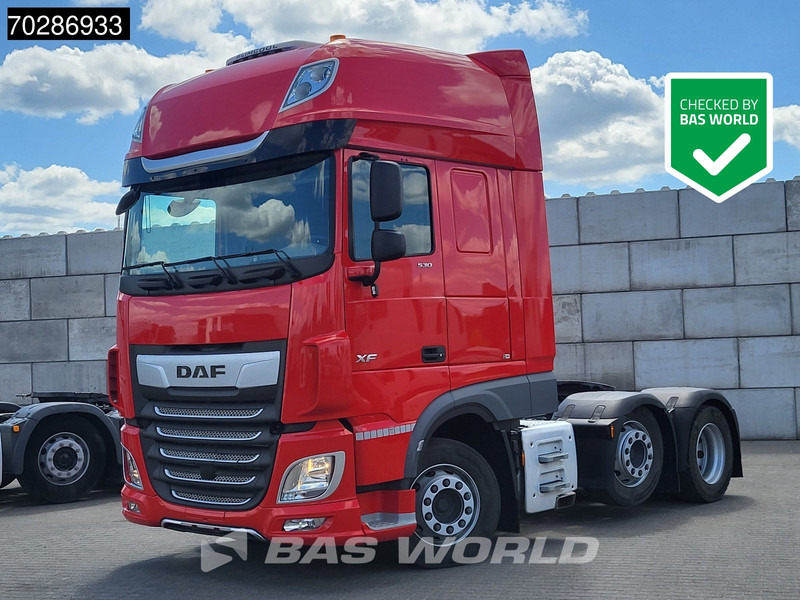 DAF XF 530 6X2 SSC Retarder Standklima Lift-Lenkachse ACC Euro 6 - شاحنة جرار: صور 1 DAF XF 530 6X2 SSC Retarder Standklima Lift-Lenkachse ACC Euro 6 - شاحنة جرار: صور 1