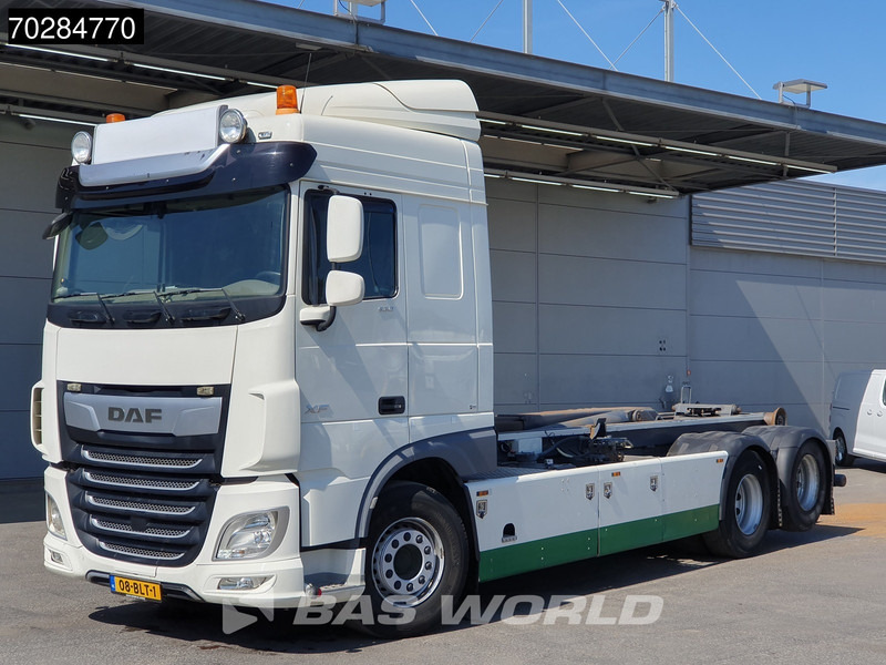 DAF XF 530 XF 6X2 NL-Truck VDL Hooklift Standklima Automatic ACC Euro 6 - شاحنة ذات الخطاف: صور 3 DAF XF 530 XF 6X2 NL-Truck VDL Hooklift Standklima Automatic ACC Euro 6 - شاحنة ذات الخطاف: صور 3