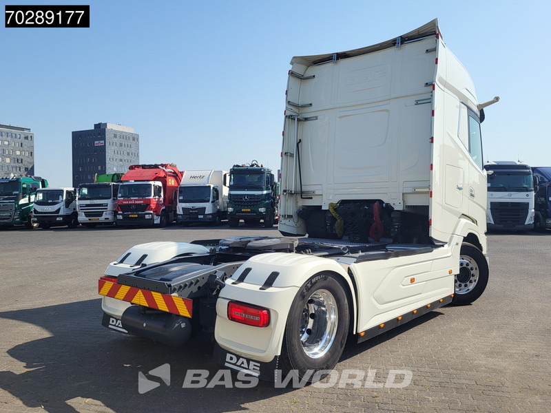 DAF XG+ 530 4X2 Retarder 2x Tanks Standklima Leather Alcoa's - شاحنة جرار: صور 5 DAF XG+ 530 4X2 Retarder 2x Tanks Standklima Leather Alcoa's - شاحنة جرار: صور 5