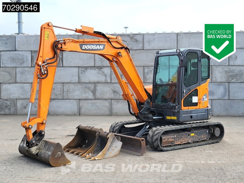 Doosan DX63-3 - حفارة مصغرة: صور 1 Doosan DX63-3 - حفارة مصغرة: صور 1