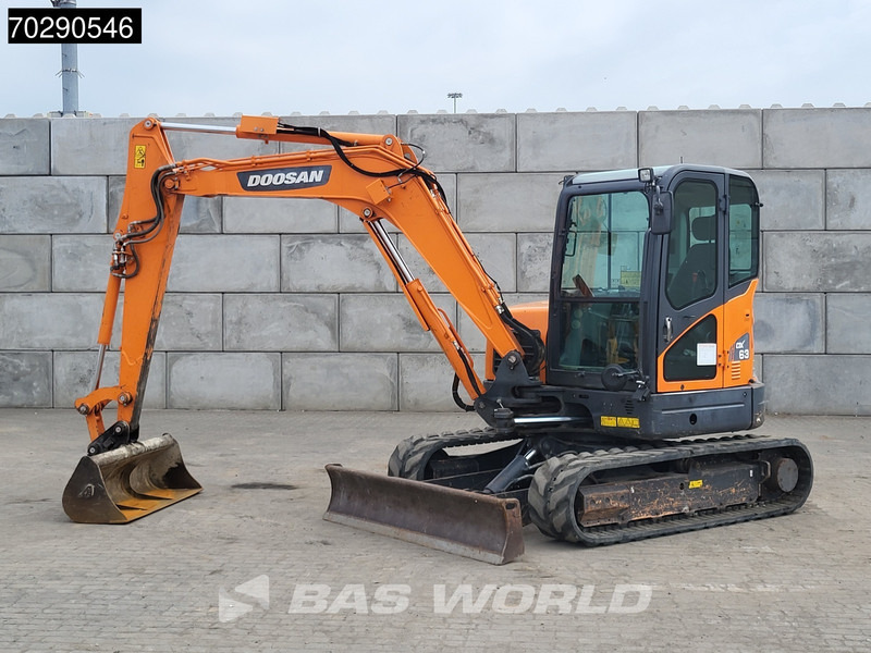 Doosan DX63-3 - حفارة مصغرة: صور 3 Doosan DX63-3 - حفارة مصغرة: صور 3