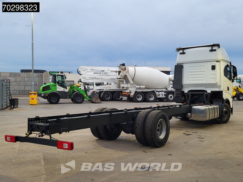 Iveco S-Way 420 4X2 NEW! Chassis, Automatic Standklima 2xTanks Euro 6 - الشاسيه شاحنة: صور 5 Iveco S-Way 420 4X2 NEW! Chassis, Automatic Standklima 2xTanks Euro 6 - الشاسيه شاحنة: صور 5