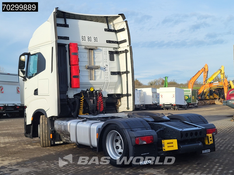 Iveco S-Way 460 4X2 Mega Retarder 2xTanks ACC Euro 6 - شاحنة جرار: صور 2 Iveco S-Way 460 4X2 Mega Retarder 2xTanks ACC Euro 6 - شاحنة جرار: صور 2