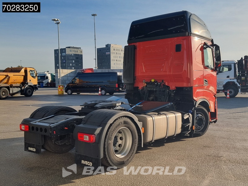 Iveco S-Way 490 4X2 DAMAGED! chassis bent 2x Tanks LED Navi Euro 6 - شاحنة جرار: صور 5 Iveco S-Way 490 4X2 DAMAGED! chassis bent 2x Tanks LED Navi Euro 6 - شاحنة جرار: صور 5