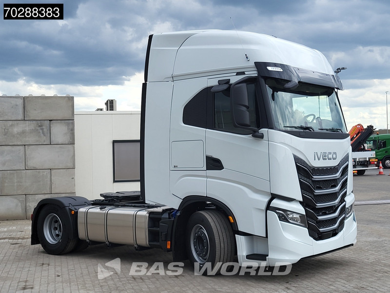 Iveco S-Way 580 4X2 2x Tanks ACC Standklima - شاحنة جرار: صور 3 Iveco S-Way 580 4X2 2x Tanks ACC Standklima - شاحنة جرار: صور 3
