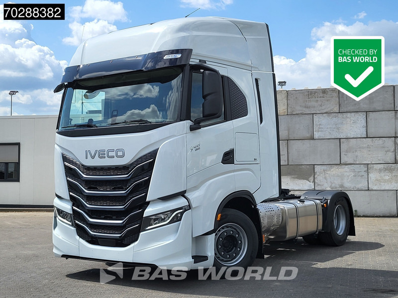 Iveco S-Way 580 4X2 NEW! 2x Tanks Navi ACC Standklima - شاحنة جرار: صور 1 Iveco S-Way 580 4X2 NEW! 2x Tanks Navi ACC Standklima - شاحنة جرار: صور 1