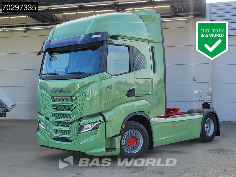 Iveco S-Way 580 4X2 NEW! Electric Steering Standklima Navi ACC LED Euro 6 - شاحنة جرار: صور 1 Iveco S-Way 580 4X2 NEW! Electric Steering Standklima Navi ACC LED Euro 6 - شاحنة جرار: صور 1
