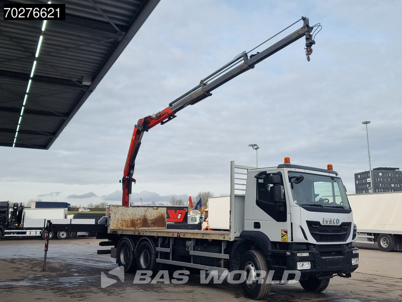 Iveco Trakker 360 6X4 Palfinger PK17.001 SLD Remote Steelsuspension Big-Axle - شاحنات مسطحة, شاحنة كرين: صور 3 Iveco Trakker 360 6X4 Palfinger PK17.001 SLD Remote Steelsuspension Big-Axle - شاحنات مسطحة, شاحنة كرين: صور 3