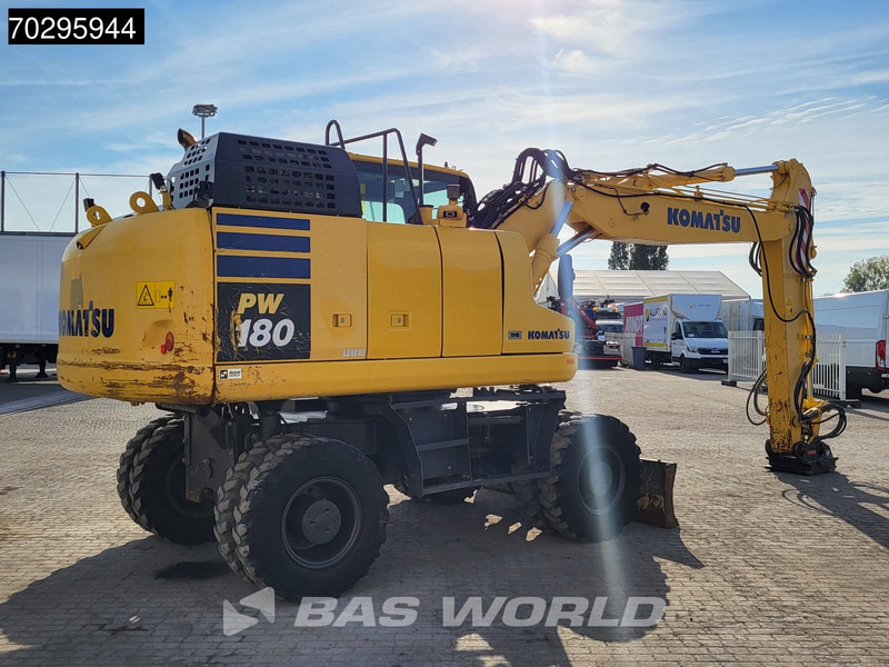 Komatsu PW180 -11 - حفارة على عجلات: صور 5 Komatsu PW180 -11 - حفارة على عجلات: صور 5