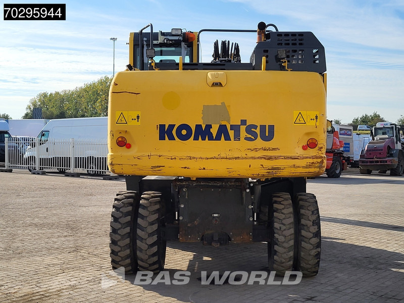 Komatsu PW180 -11 - حفارة على عجلات: صور 3 Komatsu PW180 -11 - حفارة على عجلات: صور 3