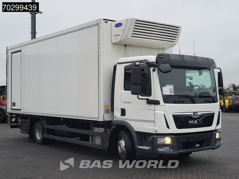 MAN TGL 12.250 TGL 4X2 Carrier TRS ECO-Drive 25 Syberia 1500kg Ladebordwand Automatic Euro 6 - مبردة شاحنة: صور 3 MAN TGL 12.250 TGL 4X2 Carrier TRS ECO-Drive 25 Syberia 1500kg Ladebordwand Automatic Euro 6 - مبردة شاحنة: صور 3