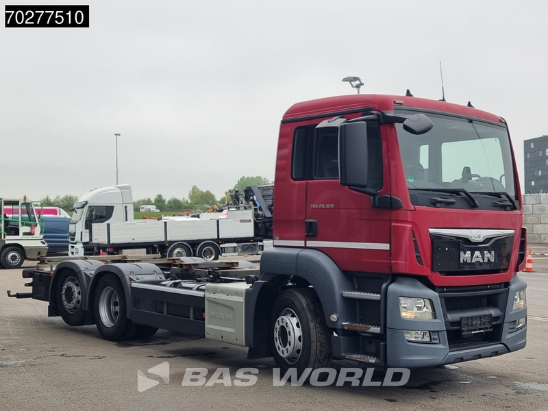 MAN TGS 26.320 6X2 BDF ADR Lift+lenkasche Automatic Euro 6 - شاحنات الحاويات/ جسم علوي قابل للتغيير شاحنة: صور 3 MAN TGS 26.320 6X2 BDF ADR Lift+lenkasche Automatic Euro 6 - شاحنات الحاويات/ جسم علوي قابل للتغيير شاحنة: صور 3