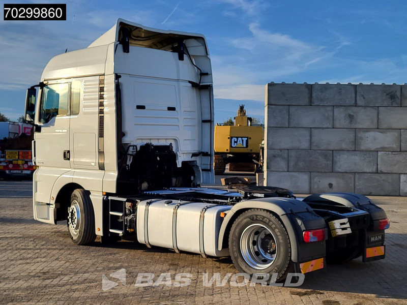 MAN TGX 18.460 4X2 XLX Retarder 2x Tanks - شاحنة جرار: صور 2 MAN TGX 18.460 4X2 XLX Retarder 2x Tanks - شاحنة جرار: صور 2