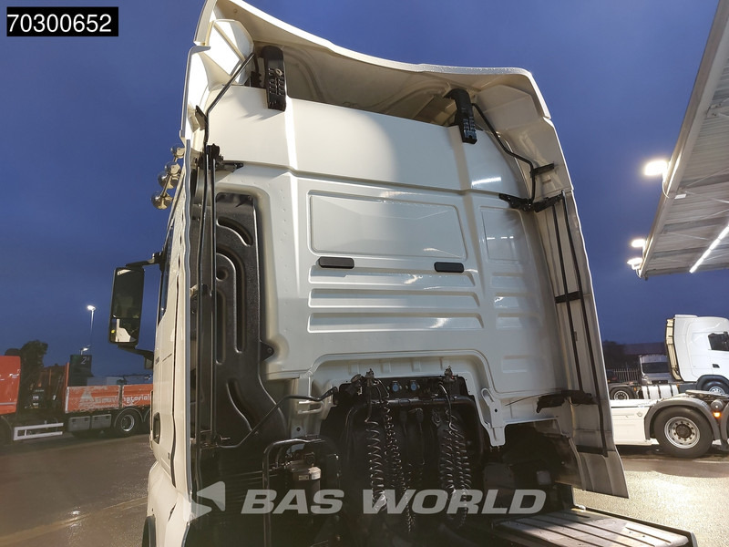 MAN TGX 18.470 TGX 4X2 XLX Retarder 2xTanks - شاحنة جرار: صور 5 MAN TGX 18.470 TGX 4X2 XLX Retarder 2xTanks - شاحنة جرار: صور 5