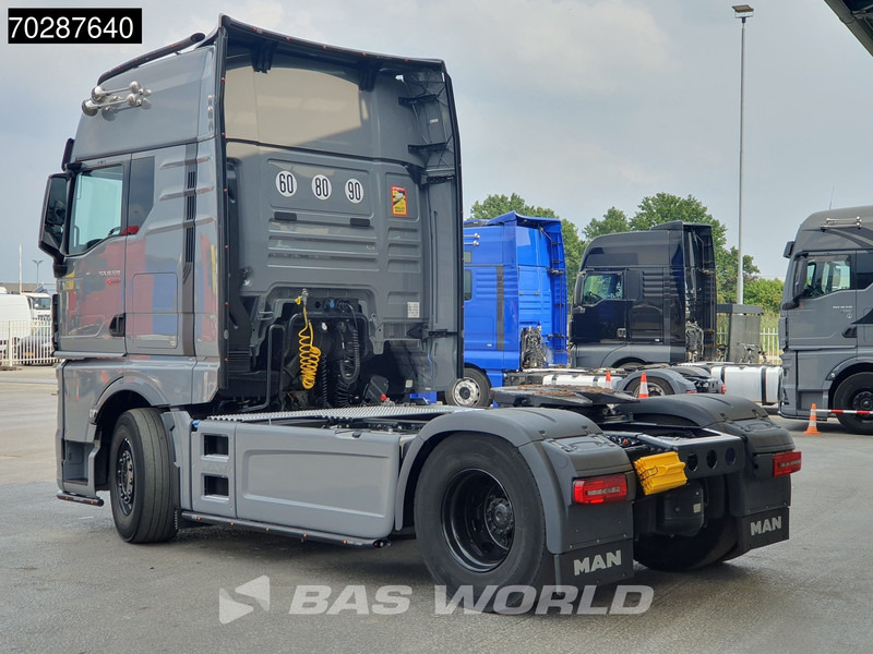 MAN TGX 18.520 4X2 Individual Lion S! GX Retarder Full-Air 2x Tanks Navi LED ACC Euro 6 - شاحنة جرار: صور 2 MAN TGX 18.520 4X2 Individual Lion S! GX Retarder Full-Air 2x Tanks Navi LED ACC Euro 6 - شاحنة جرار: صور 2