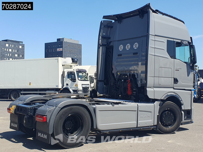 MAN TGX 18.520 4X2 Individual Lion S! GX Retarder Full-Air 2x Tanks Navi LED ACC Euro 6 - شاحنة جرار: صور 5 MAN TGX 18.520 4X2 Individual Lion S! GX Retarder Full-Air 2x Tanks Navi LED ACC Euro 6 - شاحنة جرار: صور 5