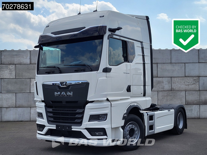 MAN TGX 18.520 4X2 NEW! GX Retarder 2x Tanks Standklima MirrorCam Navi LED - شاحنة جرار: صور 1 MAN TGX 18.520 4X2 NEW! GX Retarder 2x Tanks Standklima MirrorCam Navi LED - شاحنة جرار: صور 1