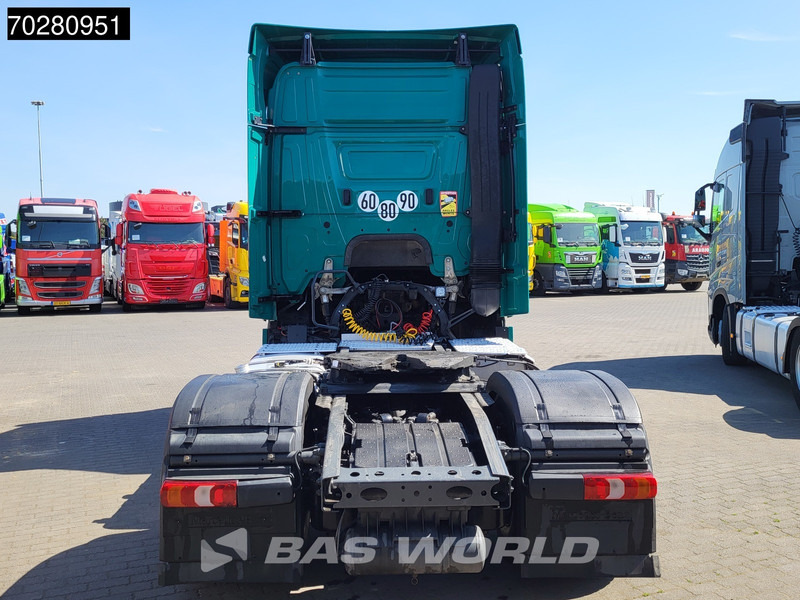 Mercedes-Benz Actros 1843 Actros 4X2 StreamSpace Euro 6 - شاحنة جرار: صور 3 Mercedes-Benz Actros 1843 Actros 4X2 StreamSpace Euro 6 - شاحنة جرار: صور 3