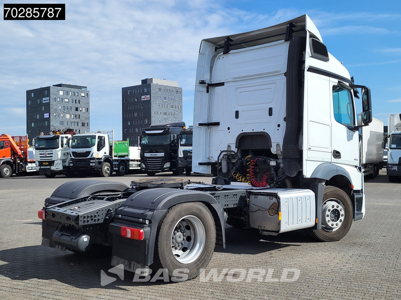 Mercedes-Benz Actros 1845 4X2 StreamSpace Retarder ADR Euro 6 - شاحنة جرار: صور 5 Mercedes-Benz Actros 1845 4X2 StreamSpace Retarder ADR Euro 6 - شاحنة جرار: صور 5