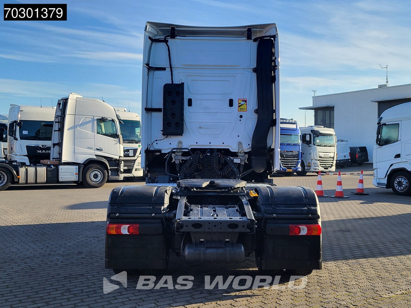 Mercedes-Benz Actros 1845 Actros 4X2 BigSpace 2x Tanks - شاحنة جرار: صور 3 Mercedes-Benz Actros 1845 Actros 4X2 BigSpace 2x Tanks - شاحنة جرار: صور 3