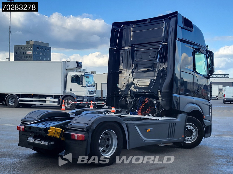 Mercedes-Benz Actros 1851 4X2 GigaSpace Retarder Full-Air Standklima Euro 6 - شاحنة جرار: صور 5 Mercedes-Benz Actros 1851 4X2 GigaSpace Retarder Full-Air Standklima Euro 6 - شاحنة جرار: صور 5