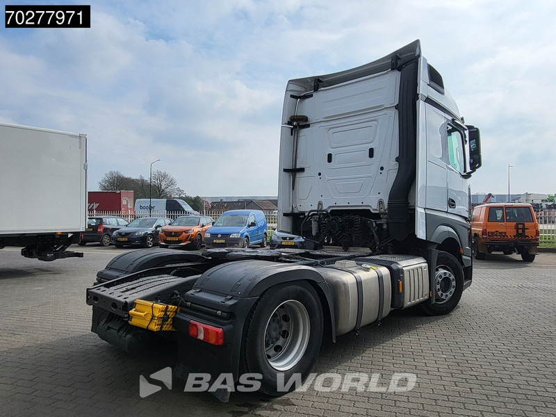 Mercedes-Benz Actros 1851 Actros 4X2 BigSpace 2x Tanks - شاحنة جرار: صور 5 Mercedes-Benz Actros 1851 Actros 4X2 BigSpace 2x Tanks - شاحنة جرار: صور 5