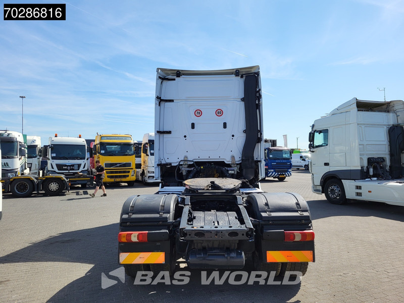 Mercedes-Benz Actros 1853 4X2 StreamSpace Big-Axle Hydraulik Euro 6 - شاحنة جرار: صور 3 Mercedes-Benz Actros 1853 4X2 StreamSpace Big-Axle Hydraulik Euro 6 - شاحنة جرار: صور 3