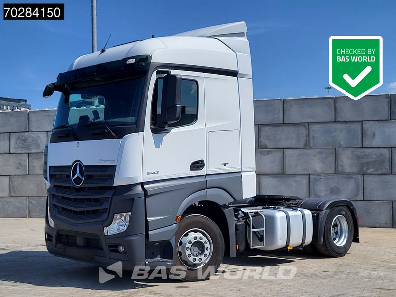 Mercedes-Benz Actros 1942 4X2 StreamSpace Euro 6 - شاحنة جرار: صور 1 Mercedes-Benz Actros 1942 4X2 StreamSpace Euro 6 - شاحنة جرار: صور 1