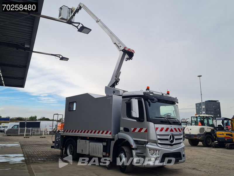 Mercedes-Benz Antos 1830 4X2 Hubarbeitsbühne 14.70m Time France VST 248 NF Navi Euro 6 - شاحنة كرين: صور 5 Mercedes-Benz Antos 1830 4X2 Hubarbeitsbühne 14.70m Time France VST 248 NF Navi Euro 6 - شاحنة كرين: صور 5