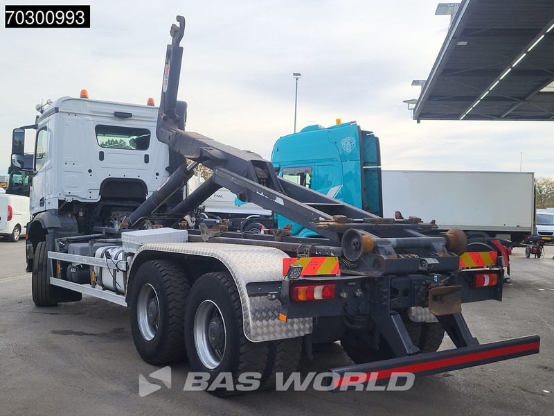 Mercedes-Benz Arocs 3342 6X4 HYVA 26-62-S Hooklift Big-Axle Automatic Euro 6 - شاحنة ذات الخطاف: صور 5 Mercedes-Benz Arocs 3342 6X4 HYVA 26-62-S Hooklift Big-Axle Automatic Euro 6 - شاحنة ذات الخطاف: صور 5