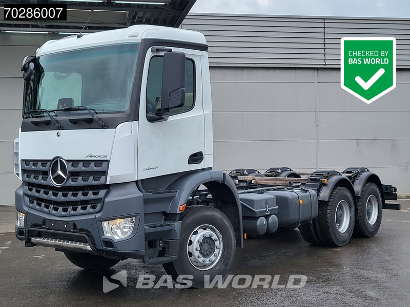 Mercedes-Benz Arocs 3342 6X4 NEW 6x4 chassis Big-Axle Automatic Steel suspension Euro 3 - الشاسيه شاحنة: صور 1 Mercedes-Benz Arocs 3342 6X4 NEW 6x4 chassis Big-Axle Automatic Steel suspension Euro 3 - الشاسيه شاحنة: صور 1