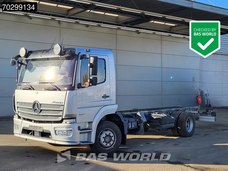 Mercedes-Benz Atego 1224 Atego 4X2 12tons chassis LOW Mileage! Automatic Airco Euro 6 - الشاسيه شاحنة: صور 1 Mercedes-Benz Atego 1224 Atego 4X2 12tons chassis LOW Mileage! Automatic Airco Euro 6 - الشاسيه شاحنة: صور 1