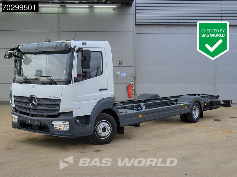 Mercedes-Benz Atego 816 Atego 4X2 LIKE NEW 8tons chassis Automatic PTO Euro 6 - الشاسيه شاحنة: صور 1 Mercedes-Benz Atego 816 Atego 4X2 LIKE NEW 8tons chassis Automatic PTO Euro 6 - الشاسيه شاحنة: صور 1
