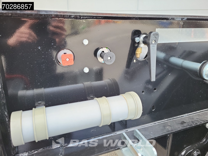 شاحنات الحاويات/ جسم علوي قابل للتغيير نصف مقطورة جديد Orthaus 3 axles NEW Lift Axle 20ft 25ft Tank ADR: صور 20