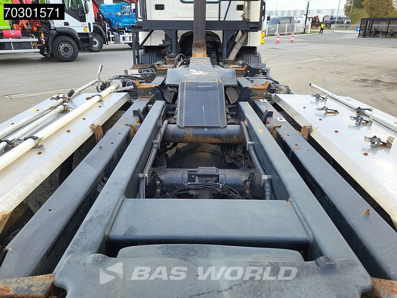 Scania P400 6X2 20 tons HIAB containersystem Retarder Automatic Lift+steering Euro 5 - شاحنة ذات الخطاف: صور 5 Scania P400 6X2 20 tons HIAB containersystem Retarder Automatic Lift+steering Euro 5 - شاحنة ذات الخطاف: صور 5