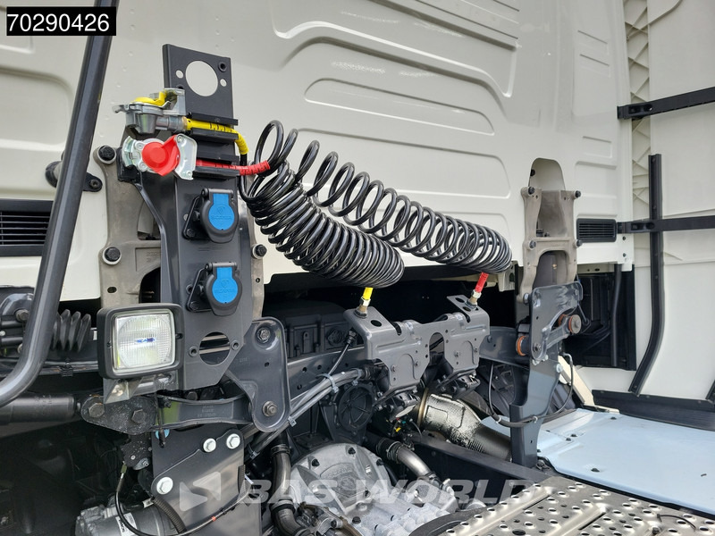 Scania S500 4X2 NEW! Full-Air Retarder Leder 2x Tanks ACC Standklima - شاحنة جرار: صور 5 Scania S500 4X2 NEW! Full-Air Retarder Leder 2x Tanks ACC Standklima - شاحنة جرار: صور 5
