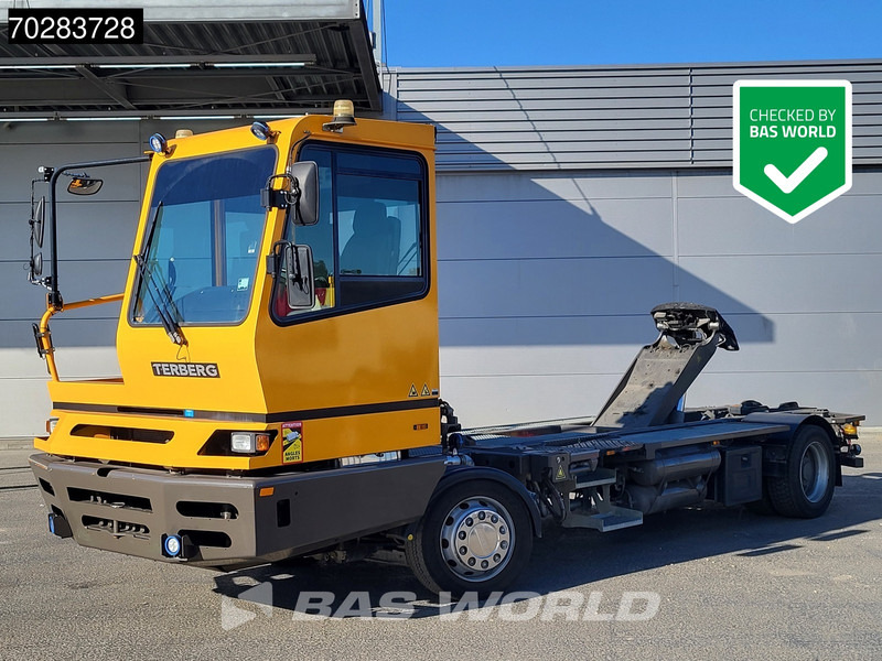 Terberg BC182 4X2 Low hours! Big-Axle Full-Air Drumbrakes Euro 3 - شاحنة جرار: صور 1 Terberg BC182 4X2 Low hours! Big-Axle Full-Air Drumbrakes Euro 3 - شاحنة جرار: صور 1