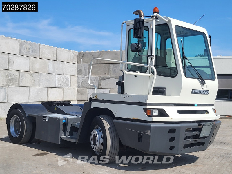 Terberg YT 182 4X2 NL-Truck Big-Axle Hebesattel Drumbrakes - جرارات صالات المطارات: صور 5 Terberg YT 182 4X2 NL-Truck Big-Axle Hebesattel Drumbrakes - جرارات صالات المطارات: صور 5