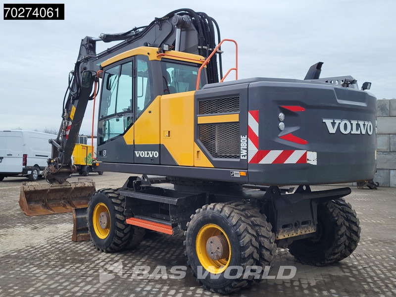 Volvo EW180 E - حفارة على عجلات: صور 5 Volvo EW180 E - حفارة على عجلات: صور 5