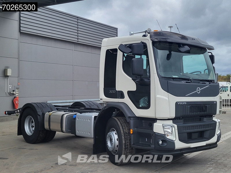 Volvo FE 320 4X2 NEW 18t chassis PTO Preparation Automatic Euro 6 - الشاسيه شاحنة: صور 3 Volvo FE 320 4X2 NEW 18t chassis PTO Preparation Automatic Euro 6 - الشاسيه شاحنة: صور 3